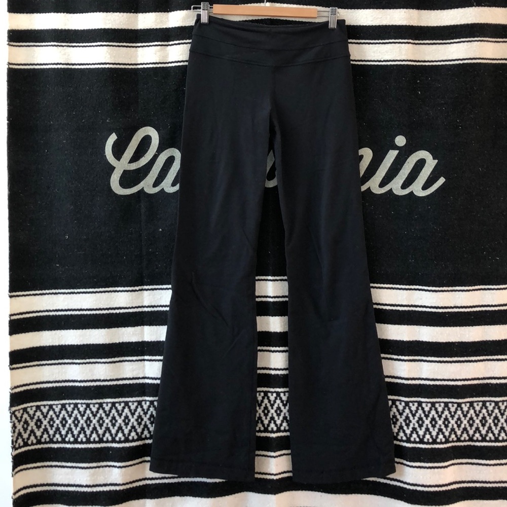 LULULEMON Bootcut Flared Yoga Pants